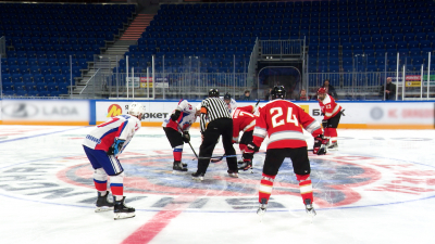 Матч между командами Правительств Петербурга и Москвы прошел на СКА Арене со счетом 7:7