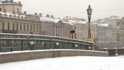 В Петербурге объявлен «желтый» уровень опасности в связи со снегом и обледенением