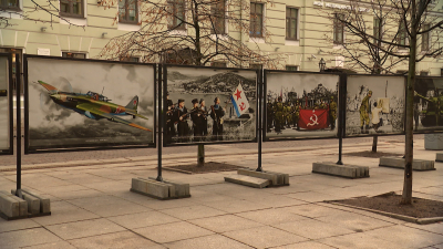 Фотовыставку «Великой Победе посвящается» в центре Петербурга продлили до марта