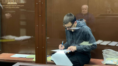 Михаилу Абызову продлили срок содержания под стражей