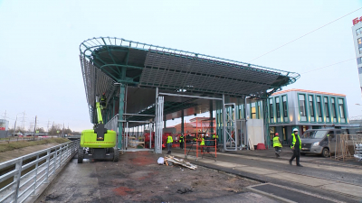 Первая трамвайная остановка с цветным асфальтом появится в Петербурге