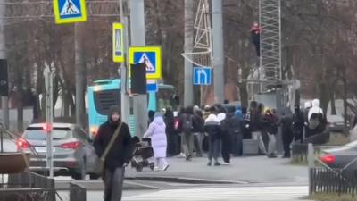 Массовый «парад» на Васильевском острове по договоренности в соцсети: полицейские задержали 33 подростка