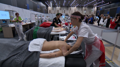 На чемпионате «Профессионалы» в Экспофоруме прошла сессия эстетической косметологии