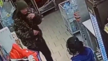 Полиция задержала дебошира, докучавшего сотрудникам магазина на Ланском шоссе