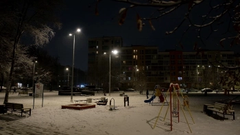 Александр Беглов: Порядка 300 детских и спортивных площадок получили наружное освещение в этом году