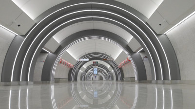 Транспортная система Петербурга приросла уникальной трамвайной линией и новыми станциями метро