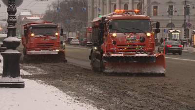Петербург готовится к снегопаду: дорожные службы работают круглосуточно