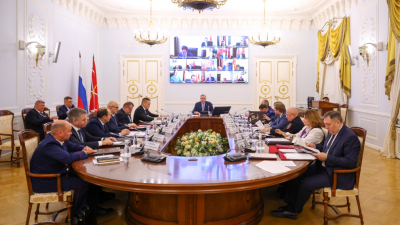 Александр Беглов поручил принять исчерпывающие меры антитеррористической защиты объектов Петербурга в новогодние и рождественские праздники