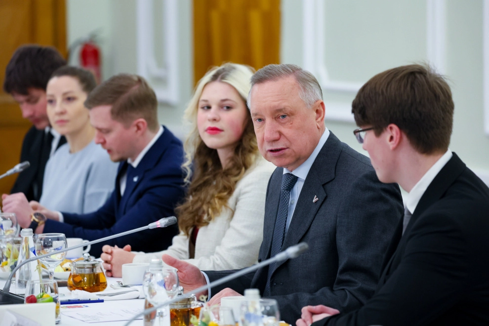 Александр Беглов: Петербург видит в волонтерах важнейшую опору в реализации социально-экономических задач, стоящих перед городом - tvspb.ru