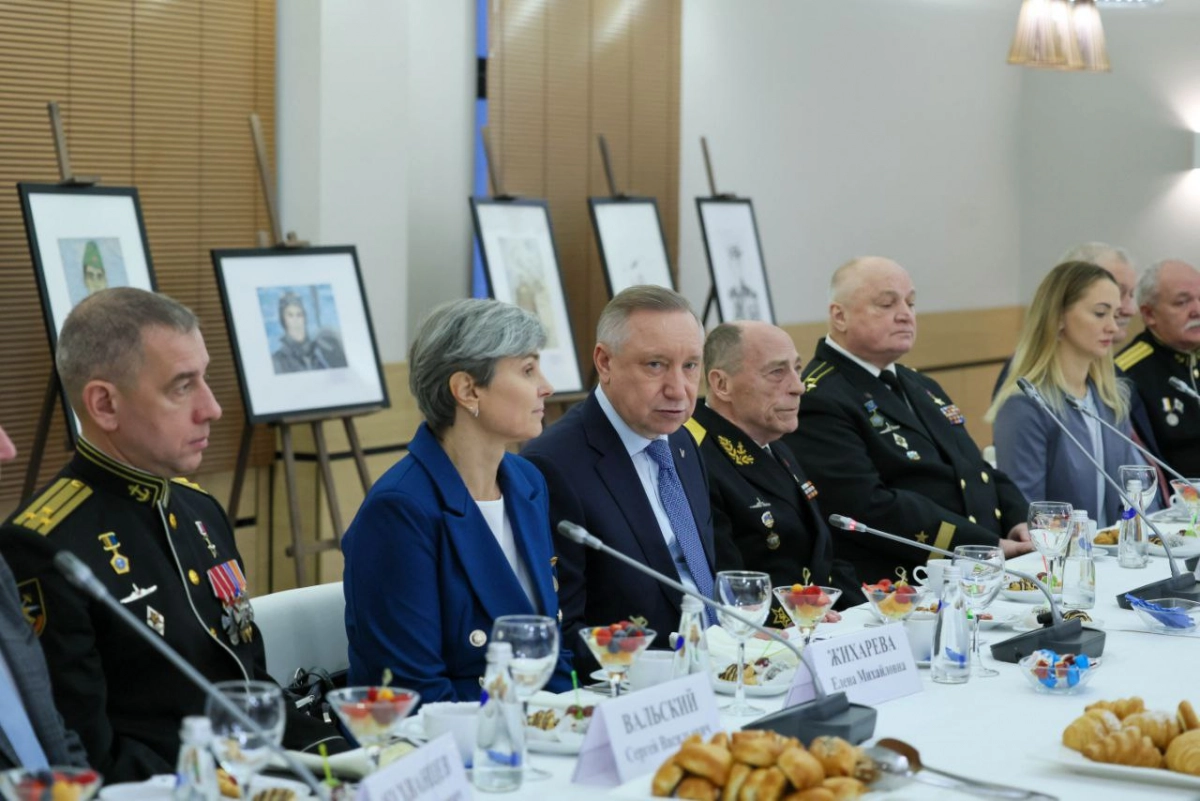 Александр Беглов: День Героев Отечества объединяет все поколения защитников страны - tvspb.ru