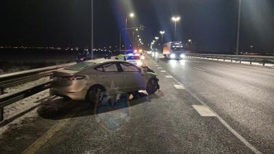 Смертельное ДТП на трассе М-11: на 666 километре автомобиль врезался в ограждение