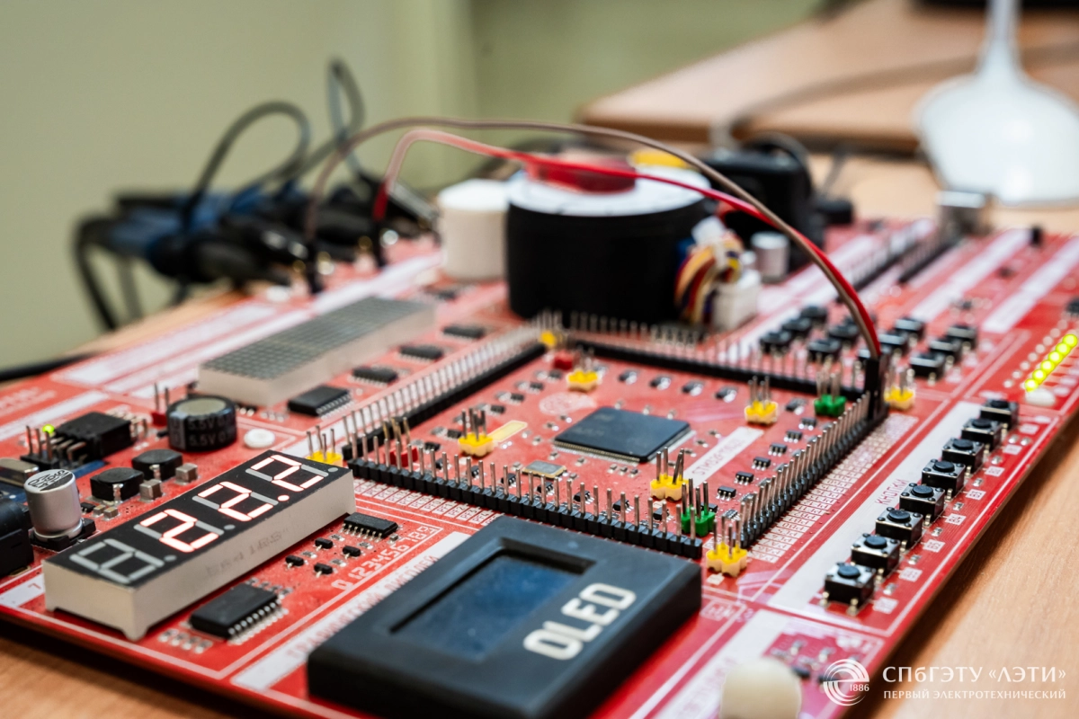 В ЛЭТИ разработали устройство, которое поможет вузам готовить инженеров будущего - tvspb.ru