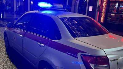 На Рубинштейна гражданин попытался ножом убедить охранников, что ему можно в бар