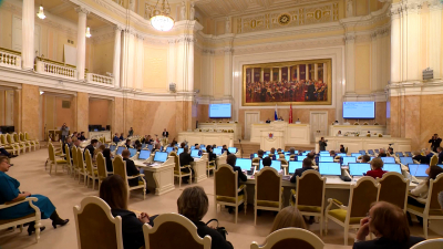 Программа КРТ и «дома-молчуны»: что обсудят на заседании ЗакСа 3 декабря