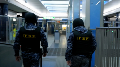 Более 60 сотрудников: кто и как обеспечивает безопасность в петербургском метро