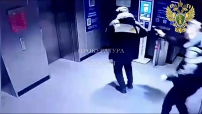 От SMS до нападения: как мошенники по телефону вербуют «бойцов» для грабежей