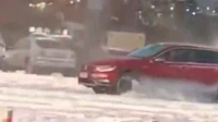 «Новогодний дрифт»: водитель поплатился за экстремальную езду в Петербурге
