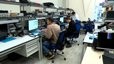 В ЛЭТИ представили учебные стенды для практики будущих инженеров