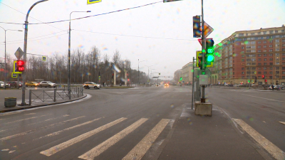 По поручению Александра Беглова на сложном перекрестке в Приморском районе установили светофор