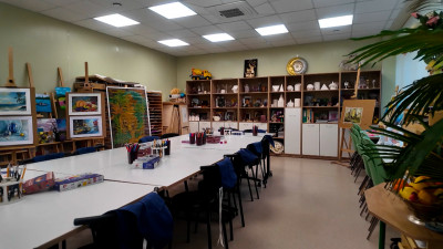 Во Дворце детского творчества в Мариуполе царит предновогодняя атмосфера