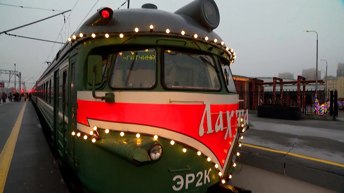 Ретропоезд «Лахта» перевез 51 тыс. пассажиров в 2025 году - tvspb.ru