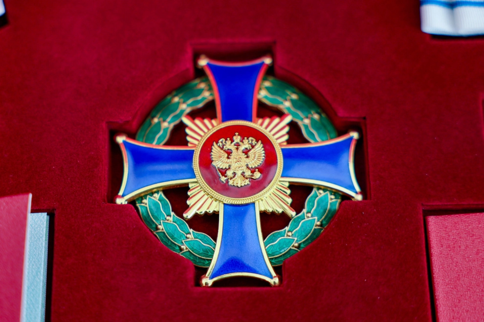 В День Конституции Александр Беглов вручил государственные награды выдающимся петербуржцам - tvspb.ru