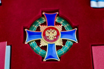 В День Конституции Александр Беглов вручил государственные награды выдающимся петербуржцам