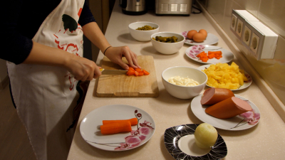 «Индекс оливье»: сколько стоит главный новогодний салат в Петербурге