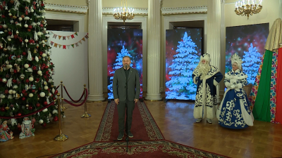 В Ротонде Мариинского дворца провели новогоднюю ёлку для детей с ограниченными возможностями