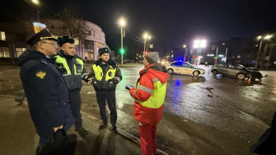 ДТП с участием скорой помощи в Кингисеппе: реанимобиль опрокинулся, пострадавший госпитализирован