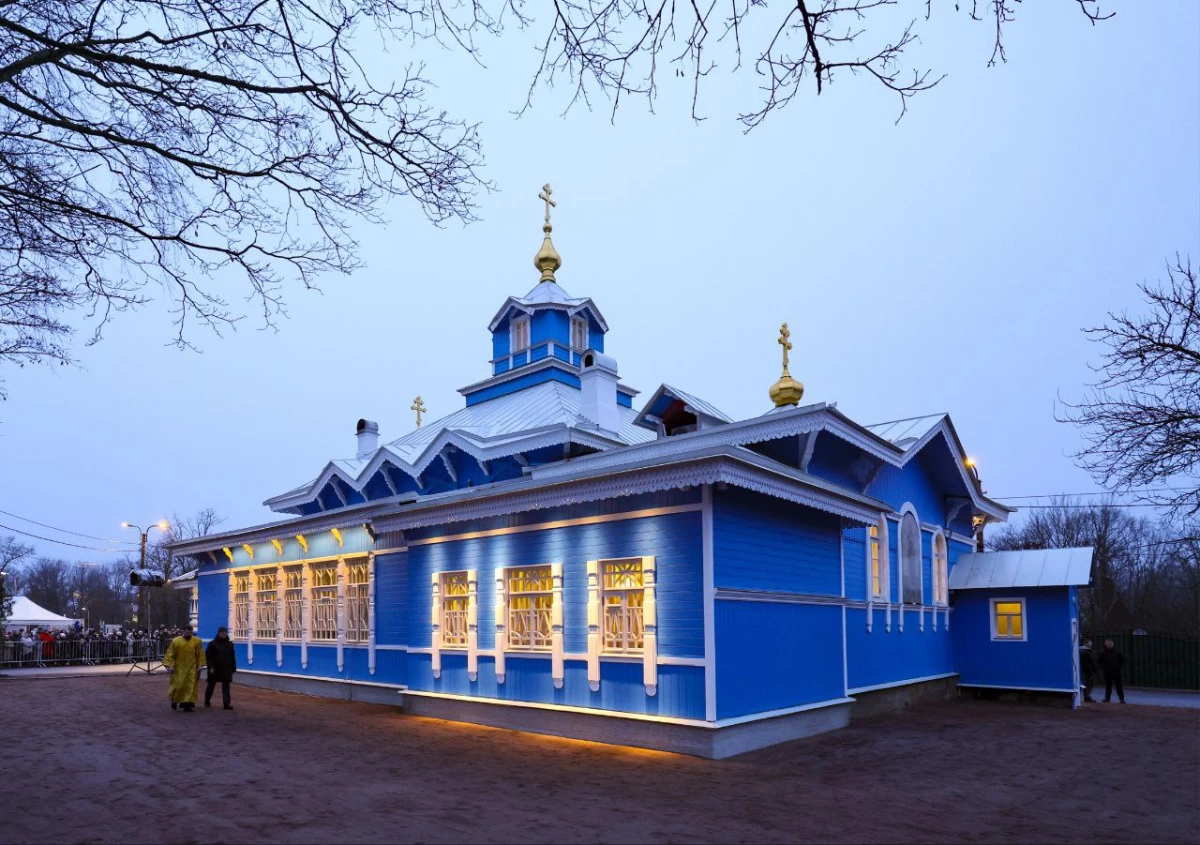 Александр Беглов: Святейший Патриарх Кирилл освятил после реставрации храм святого благоверного князя Александра Невского в Красном Селе - tvspb.ru