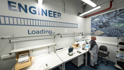 В Пулково подвели итоги работы новой лаборатории микроэлектроники