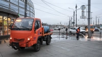 Петербург балансирует между сезонами: как затянувшаяся осень помогает коммунальщикам