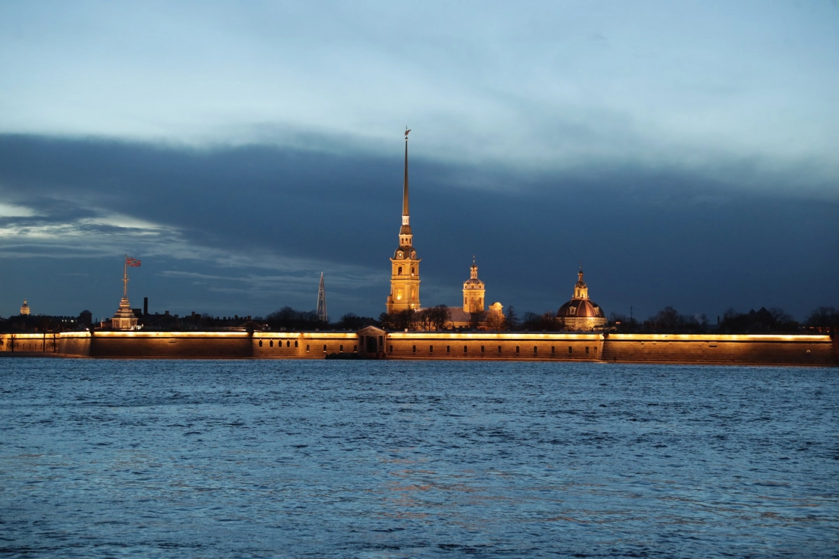 Восстановление гранитных фасадов Петропавловской крепости выйдет на финиш в 2026 году - tvspb.ru