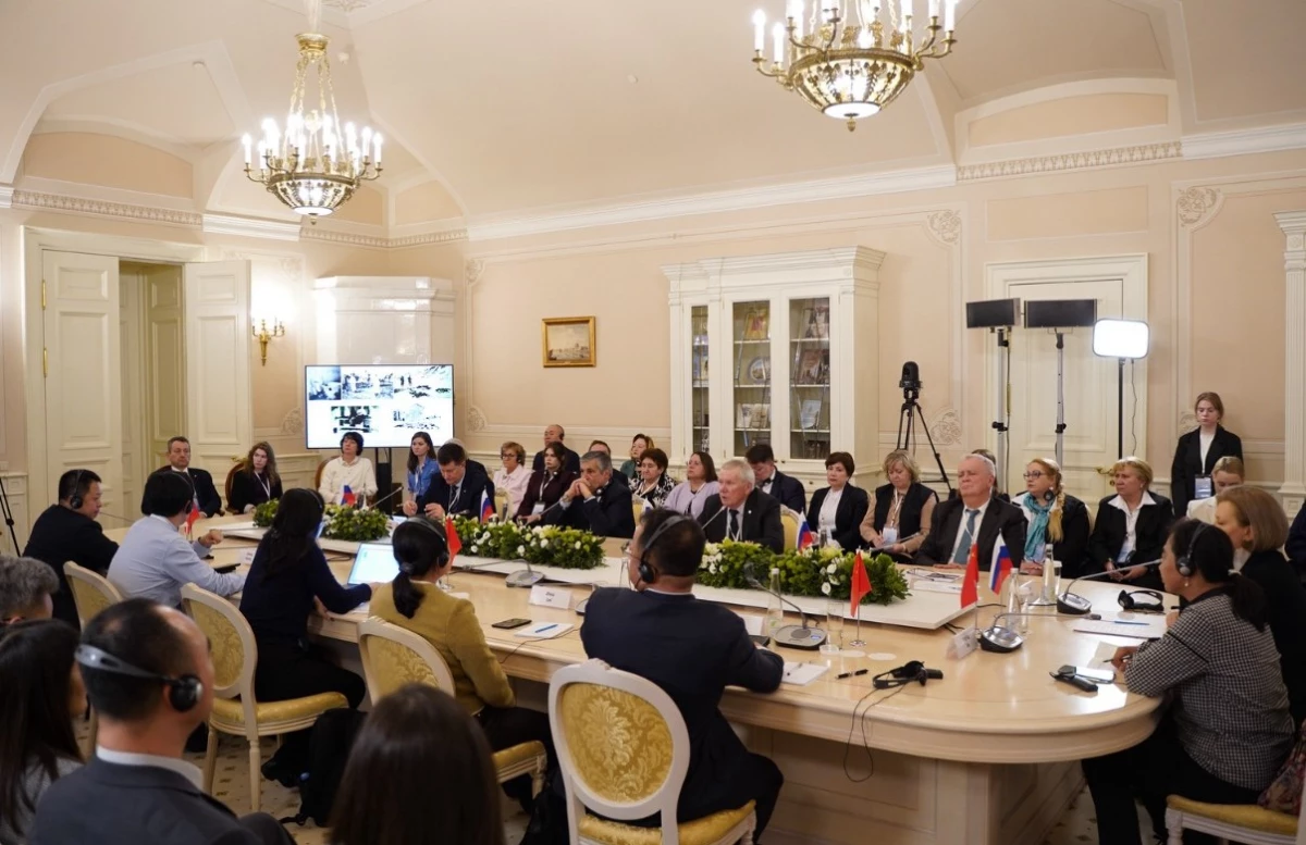 Петербург стал площадкой российско-китайского диалога о борьбе с инфекциями - tvspb.ru