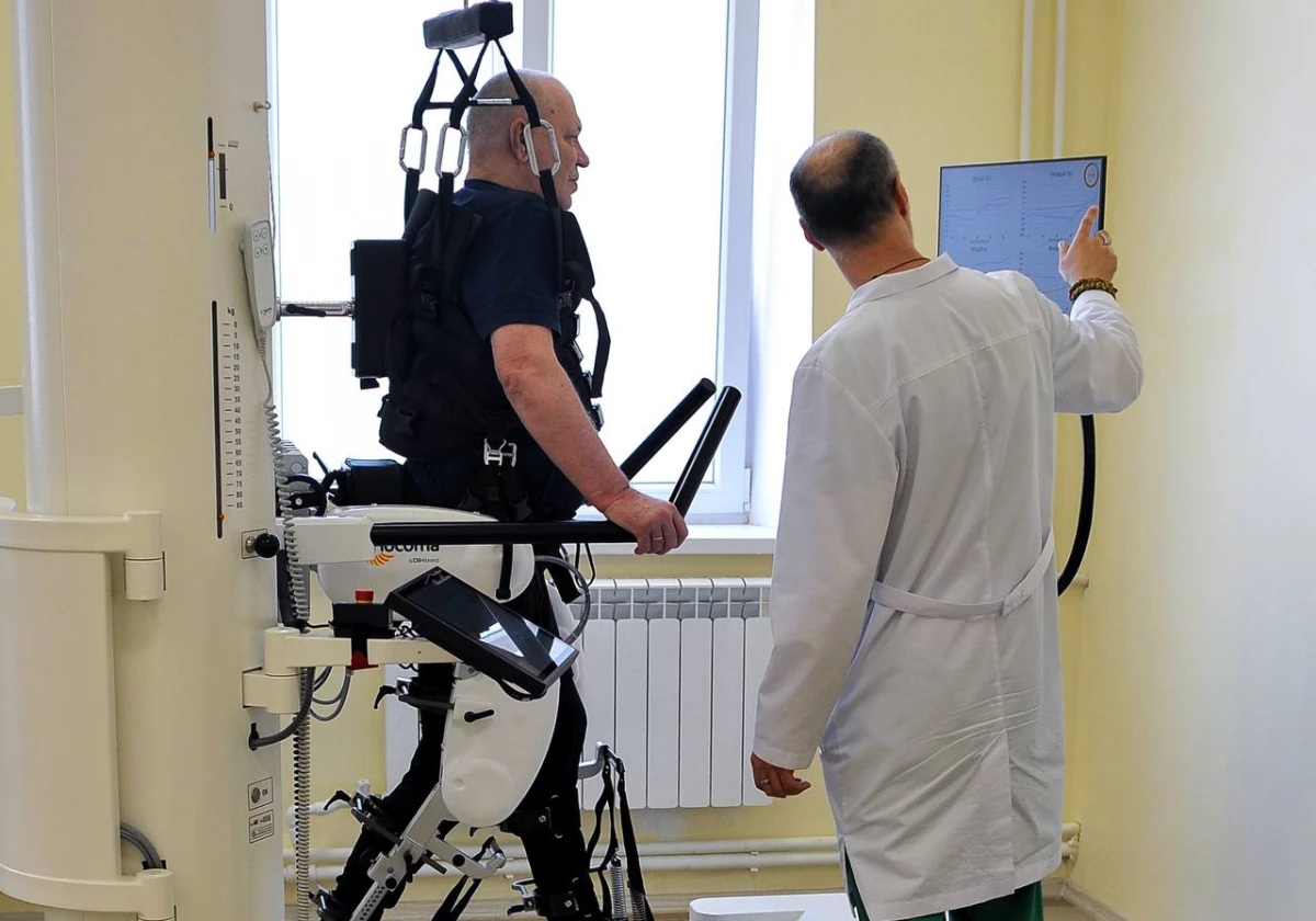 Сопровождающим ветеранов СВО на санаторно-курортное лечение и реабилитацию оплатят проезд, проживание и питание - tvspb.ru