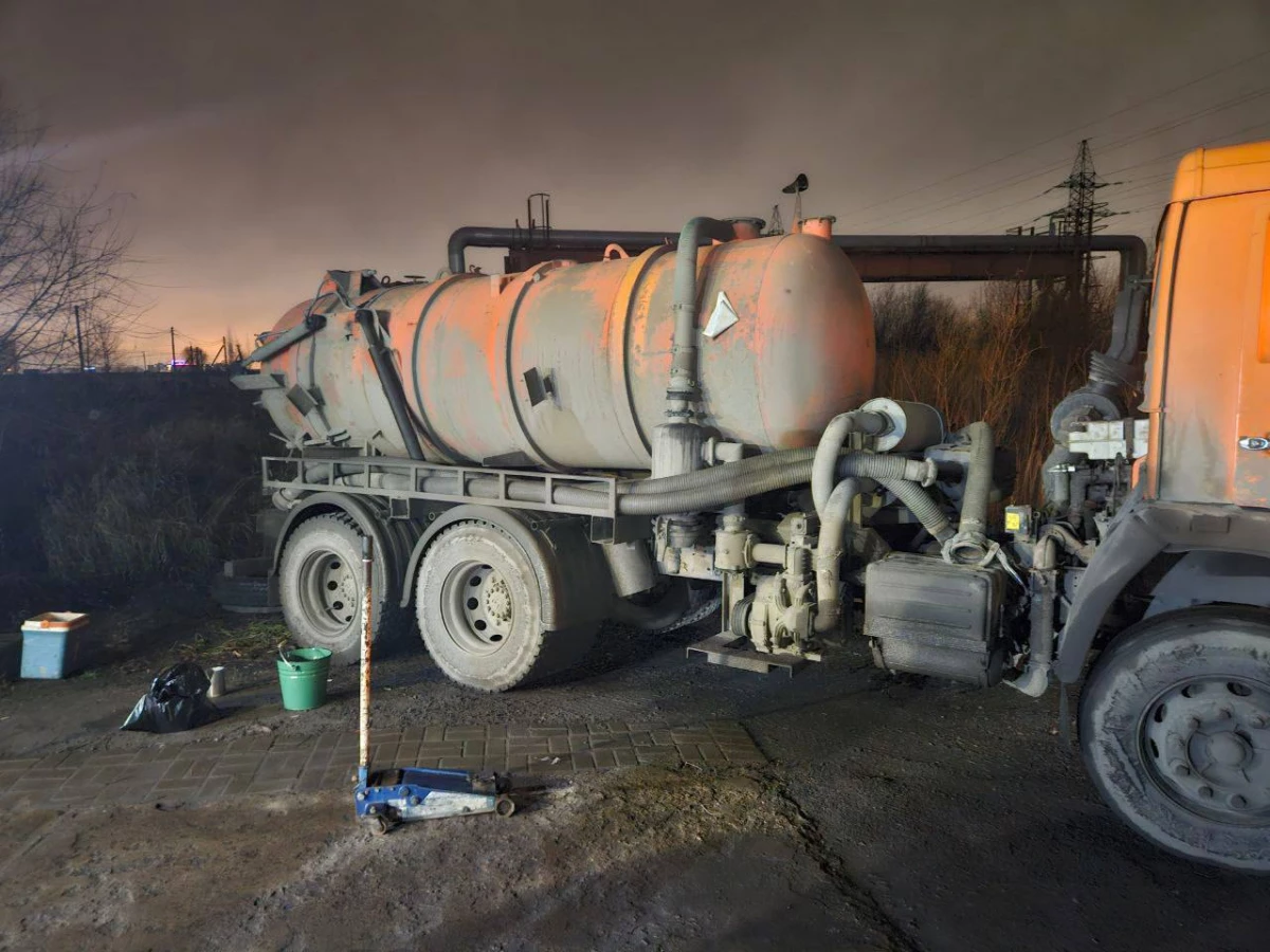 В Невском районе предотвратили незаконный сброс отходов в канализацию - tvspb.ru