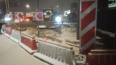 Специалисты «Водоканала» устраняют аварию на сетях на Пироговской набережной