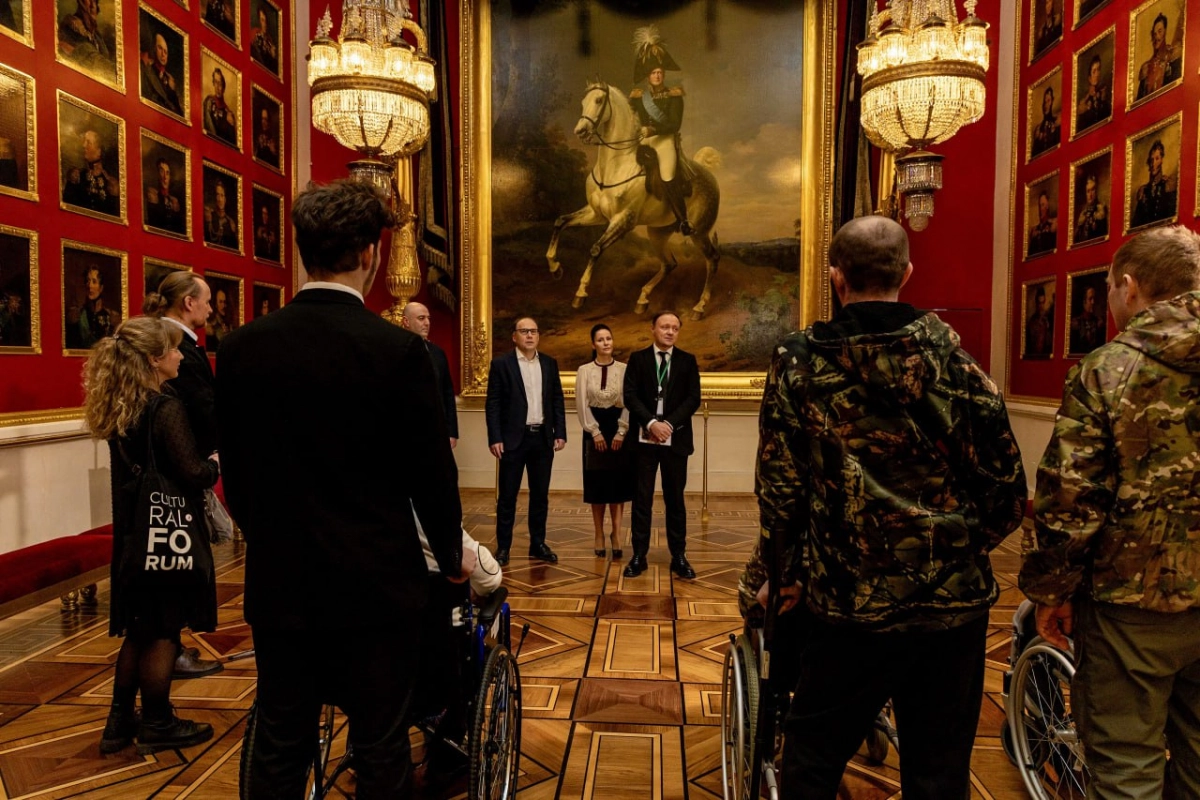 Участники культурно-просветительского проекта «СВОе Наследие» посетили Эрмитаж - tvspb.ru