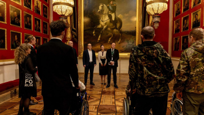 Участники культурно-просветительского проекта «СВОе Наследие» посетили Эрмитаж