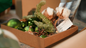 Ведущая программы «Утро в Петербурге» Марианна Дьякова предлагает задуматься о выборе подарка, сделанного с любовью своими руками