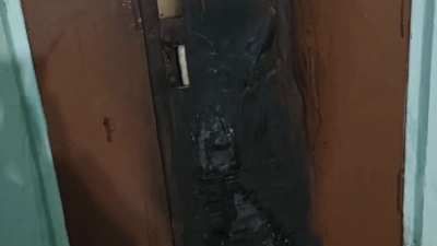 Полиция задержала мужчин, которые пытались поджечь дом в Петербурге, выполняя задание из мессенджера