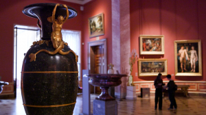 Предметная жизнь.  Вазы Эрмитажа