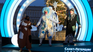 «Новогоднее приключение Клоуна» и коллективные поиски ёлки: праздничная постановка от Театра «Мимигранты»