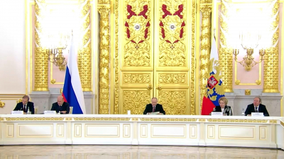 Путин: Запланированы новые меры поддержки семей с детьми