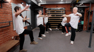 Зарядка для людей «серебряного» возраста. Развиваем гибкость голеностопных и тазобедренных суставов