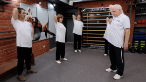 Зарядка для людей «серебряного» возраста. Упражнения для плечевого и лучевого суставов и на координацию