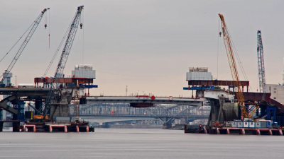 Большой Смоленский мост обрел крылья: переправа разведет их уже будущей весной