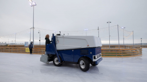 Тебе водить. Сложные перекрестки, ремонт системы охлаждения, ледозаливочный комбайн