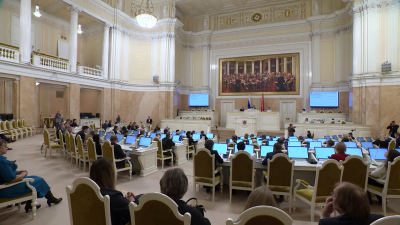 В Петербурге внесли поправки в закон о КРТ: город получает право самостоятельно выбирать оператора